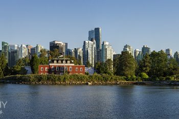 Vancouver_Skyline_Coalharb_2017_VS415A_ws